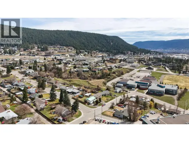 496 N SIXTH AVENUE Williams Lake, British Columbia in Houses for Sale in Williams Lake - Image 25