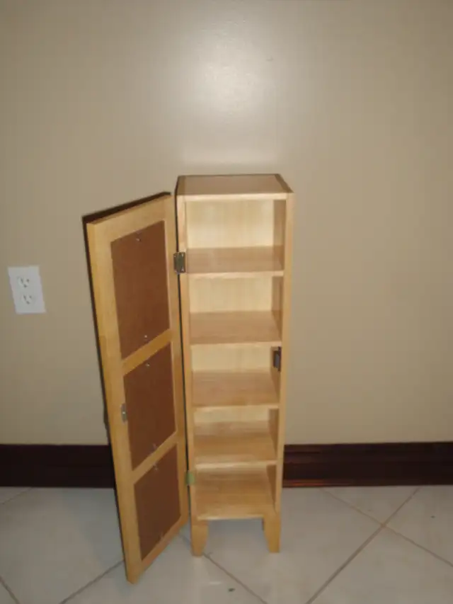 Wood CD or bathroom cabinet in Bookcases & Shelving Units in London - Image 3