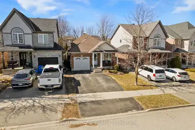 Welcome to this stunning 4-level backsplit in Orangeville, offering 3+1 bedrooms and 2 bathrooms, pe...