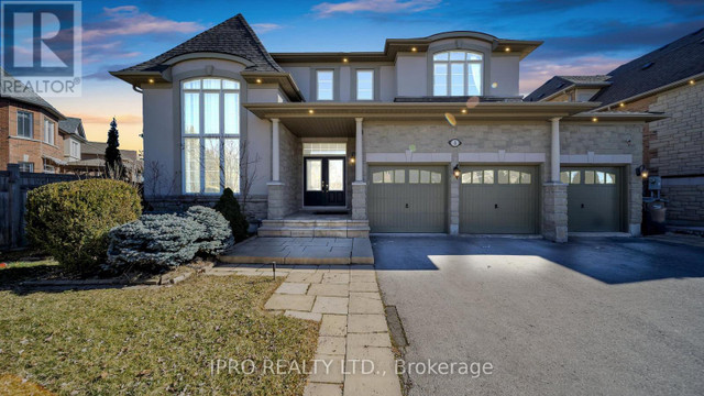 4 QUATRO CRES Brampton, Ontario in Houses for Sale in Mississauga / Peel Region