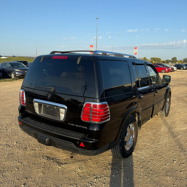 2006 Lincoln Navigator Ultimate 4WD!! SUPER CLEAN!! NO RUST!! BC in Cars & Trucks in Winnipeg - Image 3