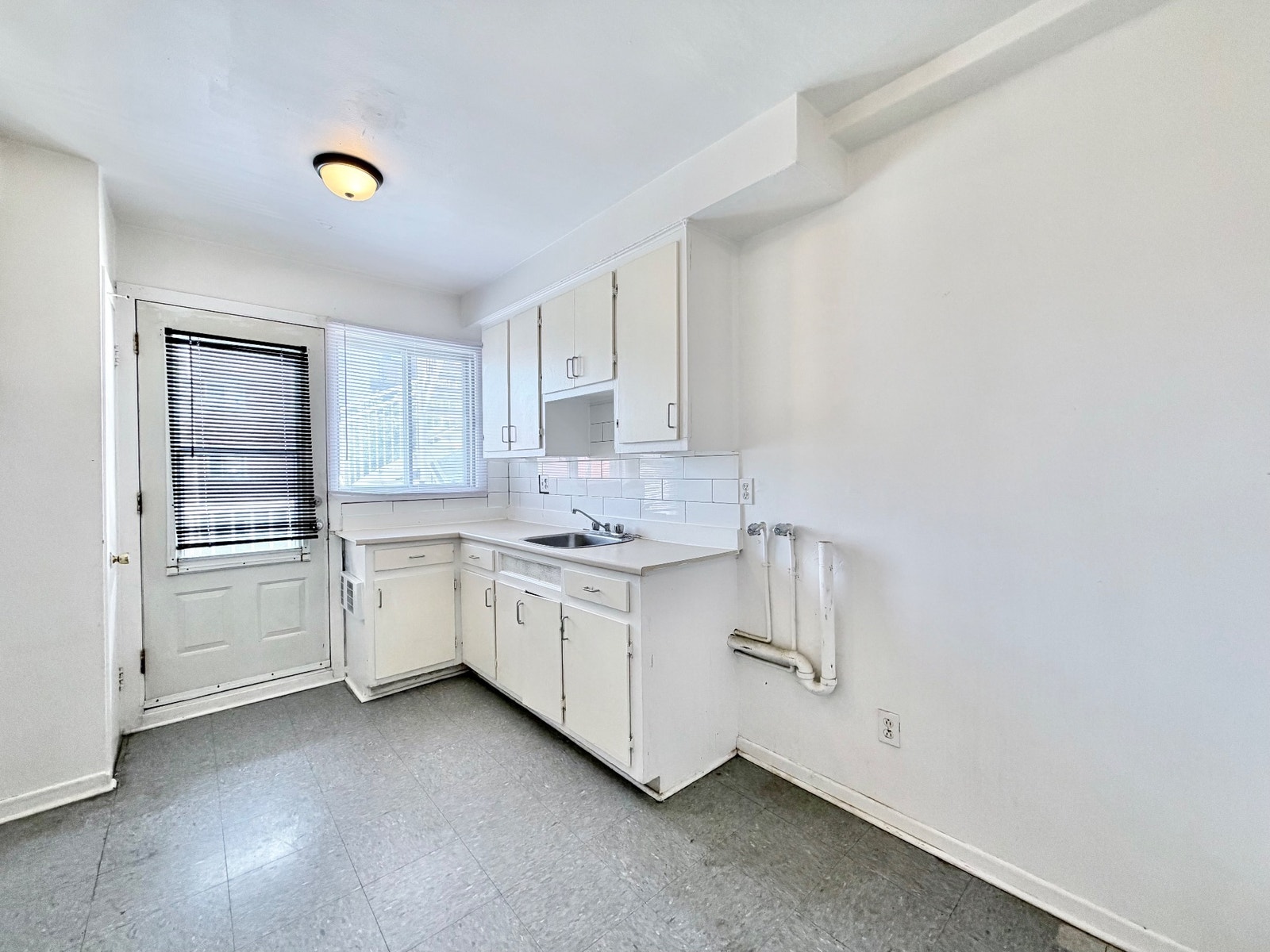 1130 Bossuet — photo 1