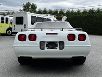 1992 Chevrolet Corvette Convertible 38,726 MILES / 62,323 KM $28,820 + $595 Processing fee = $29,415... (image 8)
