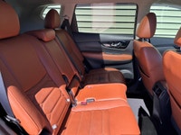 -Platinum Reserve Interior --Quilted Chestnut Brown Interior with Black Accents --Heated Steering Wh... (image 6)