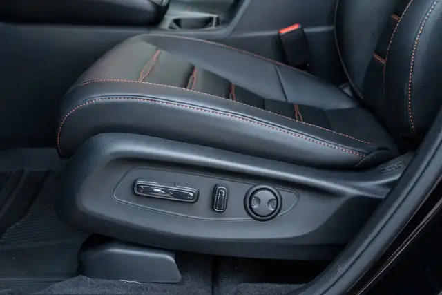 2026 Honda CR-V Hybrid Touring in Cars & Trucks in Edmonton - Image 21