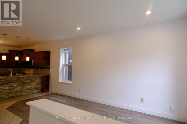 68 KEITH ST Hamilton, Ontario in Houses for Sale in Hamilton - Image 3