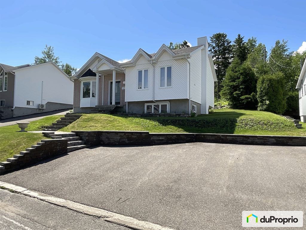 $439,000 - Bungalow for sale in Jonquière (Jonquière) — photo 1