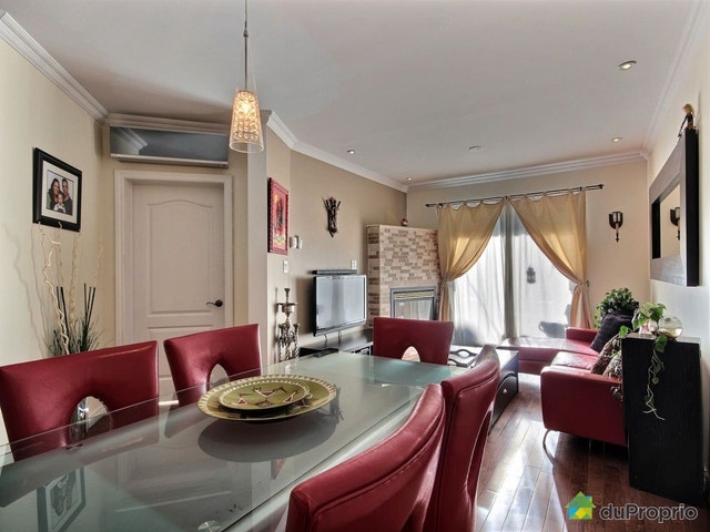 $580,000 - Condominium in Ville-Marie (downtown, old Mtl) — photo 1