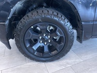 ===== Key Features ===== * 52,519 km * No Reported Accidents * 4WD (Four-Wheel Drive) * 5.7L HEMI V8... (image 8)