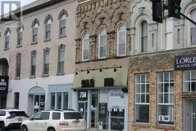 Down town commercial building with great tenants in place, retail area approximately 1362. on main f...