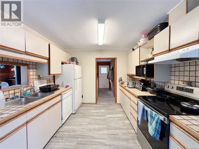 1068 Princess Victoria View Tahsis, British Columbia in Houses for Sale in Campbell River - Image 6