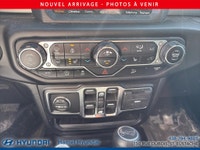 2020 Jeep Wrangler Sahara 4x4 - Légendaire, robuste et prêt pour l'aventure! Disponible dès maintena... (image 9)