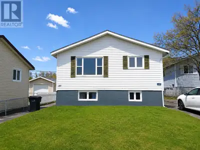 Welcome to 39 Donovan Street — a well-maintained and spacious property offering both comfortable fam...