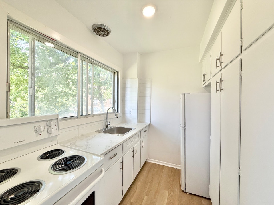 2 et demi à louer - Dorval - Électroménager inclus + WIFI 4