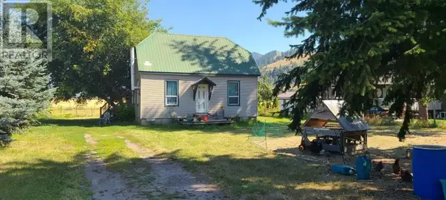 5720 VLA Road Chase, British Columbia in Land for Sale in Kamloops - Image 12