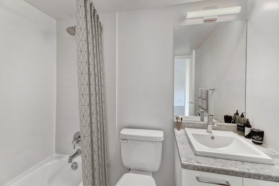 Glamorgan Manor - 1 Bedroom Apartment for Rent 2