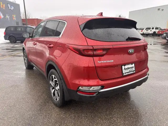 2022 Kia Sportage LX in Cars & Trucks in Brantford - Image 4