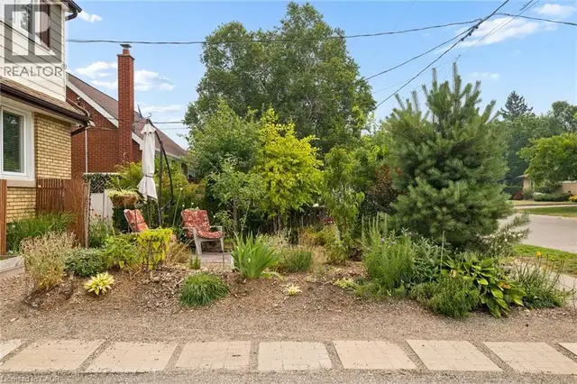 476 PROSPECT Avenue Kitchener, Ontario in Houses for Sale in Kitchener / Waterloo - Image 5