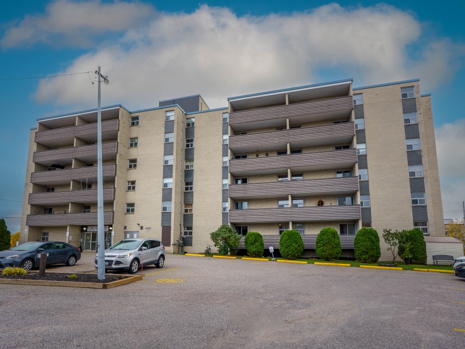 Bay Court Apartments - 1 Bedroom, 1 Bath Apartment for Rent - No 1
