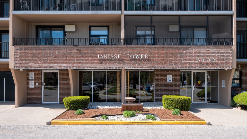 Janisse Tower Apartments - 1 Bedroom, 1 Bath B Apartment for Ren 3