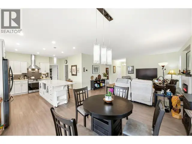 351 Warren Avenue W Unit# 14 Penticton, British Columbia in Houses for Sale in Penticton - Image 8