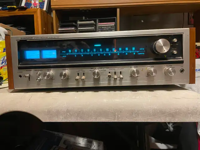 Vintage Pioneer Stereo Tuner SX737 in Stereo Systems & Home Theatre in Medicine Hat - Image 2