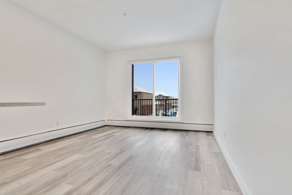 3 Bedroom! South Edmonton!! ONE MONTH FREE! 2