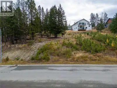 Build your dream home on this 0.25 acre lot in prestigious Park Royal Estates! Situated on peaceful...