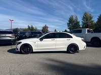 All Wheel Drive,Turbocharged,Dual Moonroof,Panoramic Roof,Generic Sun/Moonroof,Driver Adjustable Lum... (image 3)