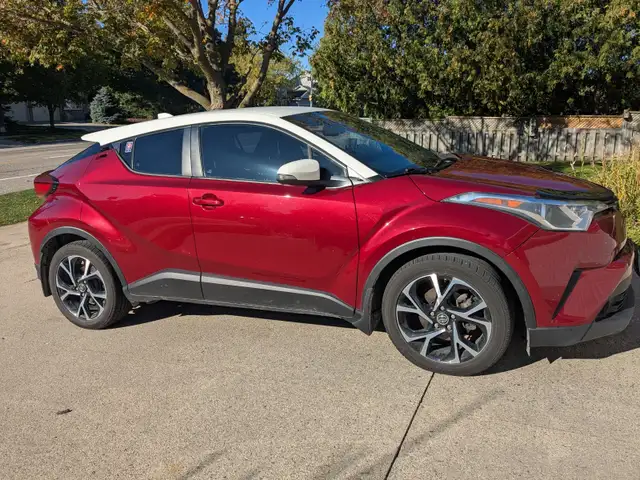 2019 Toyota CHR - XLE Premium