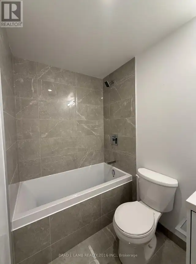 717 - 55 ONTARIO STREET Toronto (Moss Park), Ontario in Long Term Rentals in City of Toronto - Image 7