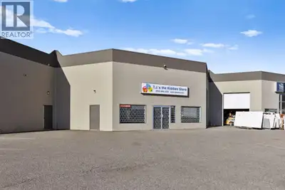 FOR LEASE — Prime Midtown Kelowna Commercial Retail / Showroom Strata Unit 4 – 360 Spedding Court, K...