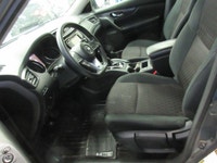 NISSAN ROGUE 2018 S AWD / INTÉRIEUR EN TISSU NOIR CHAUFFANT / CAMÉRA DE RECUL / BLUETOOTH / ROUES 17... (image 4)