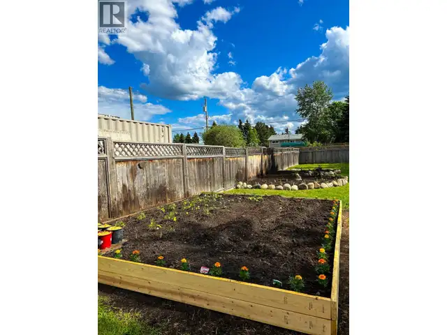 8123 95 AVENUE Fort St. John, British Columbia in Houses for Sale in Fort St. John - Image 3