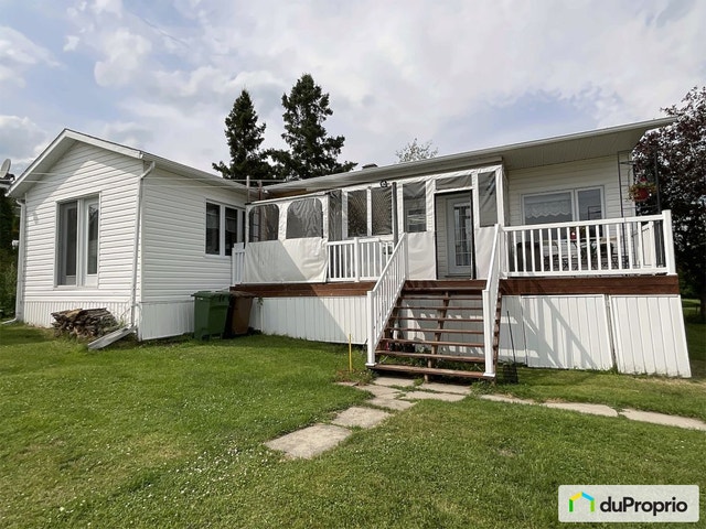 $215,000 - Mobile home for sale in Chicoutimi (Laterrière) — photo 1