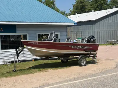 MLM - Muskoka Region Get on the water with confidence in this 2015 Lund Fury 1400—a compact, rugged...