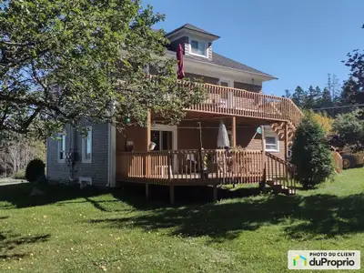 Magnifique maison d'époque ayant conservé son cachet d'époque dans le secteur très recherché de Méti...