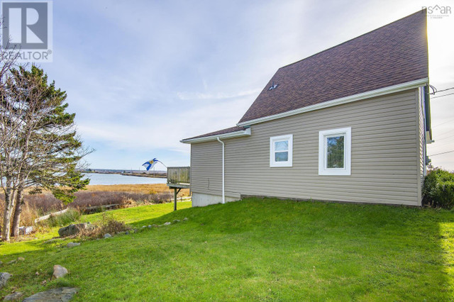 1515 Highway 304 Cape Forchu, Nova Scotia in Houses for Sale in Yarmouth - Image 3