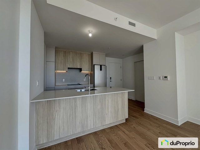$499,000 - Condominium for sale in Longueuil (Vieux-Longueuil) — photo 3