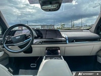 This Cadillac VISTIQ has a dependable Electric engine powering this Automatic transmission. *You Can... (image 9)