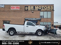 Snow ex Plow truck !! No accident Reported, Ontario vehicle with Lots of Options! Call (905) 791-330... (image 5)