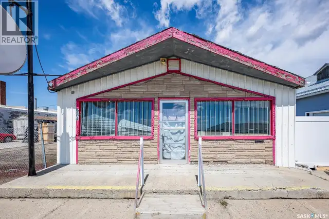 254 RAILWAY AVENUE Southey, Saskatchewan in Commercial & Office Space for Sale in Regina - Image 3