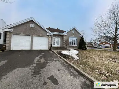 Magnifique bungalow clé en main. Un cadre de vie idéal pour toute la famille. Ce superbe bungalow of...