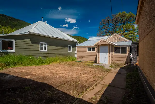 For Sale: 411 A Ave, Kaslo BC | $430K | MLS®  10337374 in Houses for Sale in Nelson - Image 7