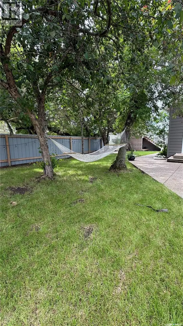 2 Lakeview LANE Katepwa Beach, Saskatchewan in Houses for Sale in Regina - Image 38