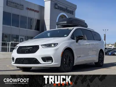 This Chrysler Pacifica has a dependable Regular Unleaded V-6 3.6 L/220 engine powering this Automati...