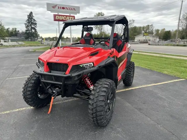 2025 POLARIS GENERAL 1000 XP PREMIUM (FINANCING AVAILABLE) in ATVs in Strathcona County - Image 4