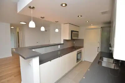 renovated two bedroom, bloor and castle frank - ID 2343, View more