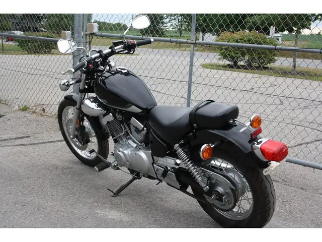 2023 Yamaha V-Star 250 LIKE NEW ENTRY LEVEL CRUISER in Street, Cruisers & Choppers in Guelph - Image 4