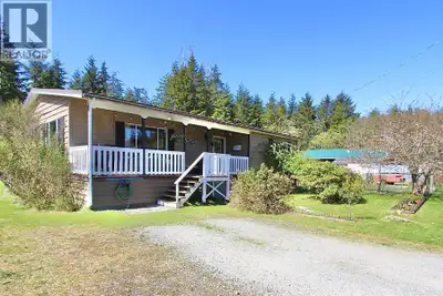 Step into easy living in this beautifully renovated 2 bedroom 2 bathroom rancher, blending contempor...